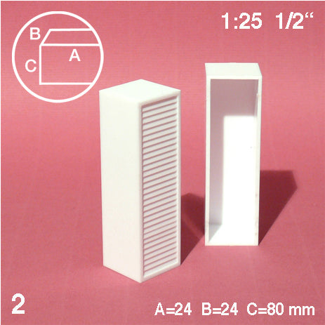 WARDROBES, M=1:25 WHITE / 1:25 / 24 x 24 MM